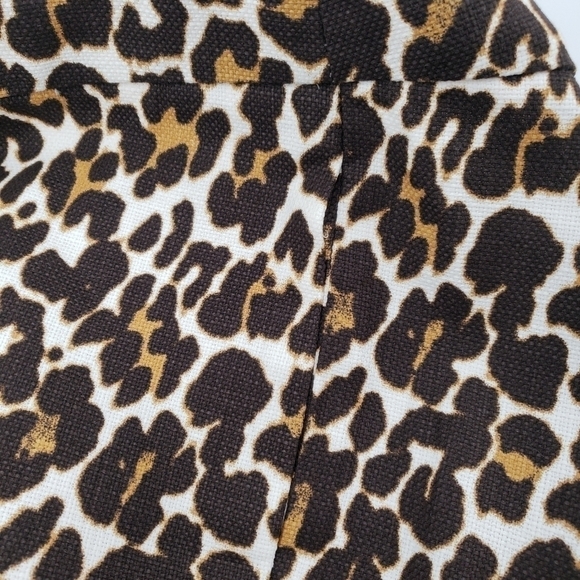 𝅺j. Crew Factory Leopard Printed Women's Shorts, Size 4 - Picture 3 of 6